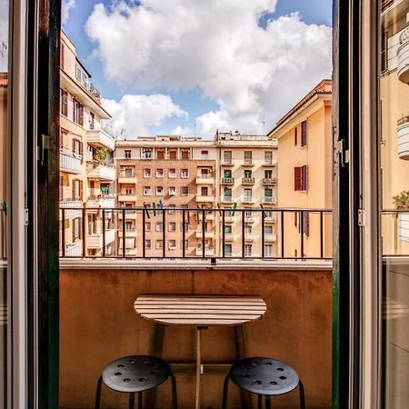 Vicino Alla Basilica Di San Giovanni Roma Esterno foto