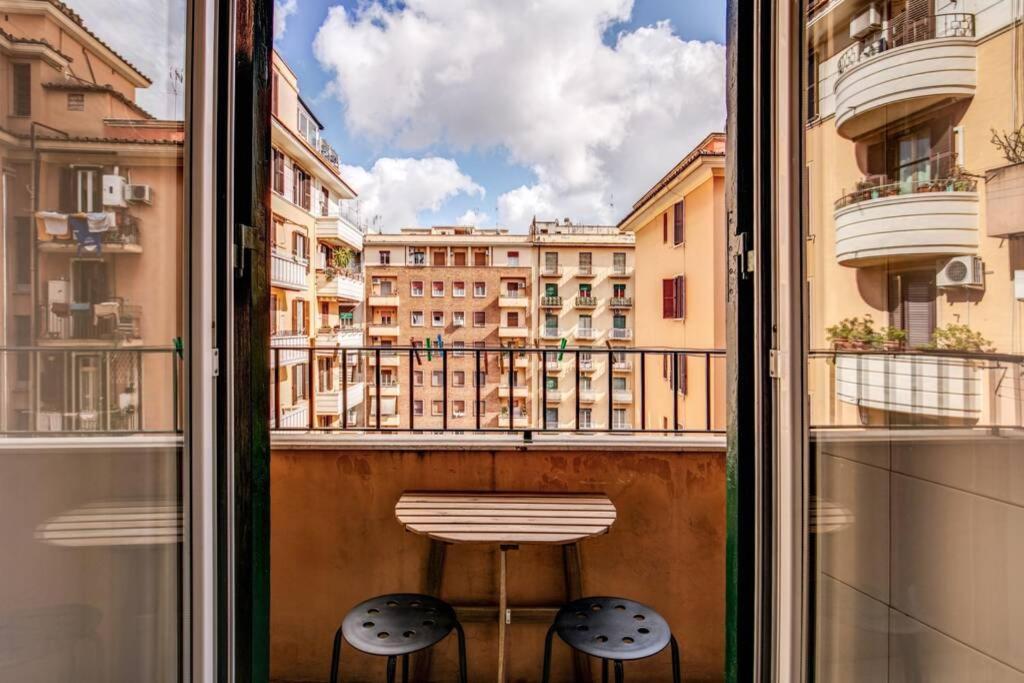 Vicino Alla Basilica Di San Giovanni Roma Esterno foto